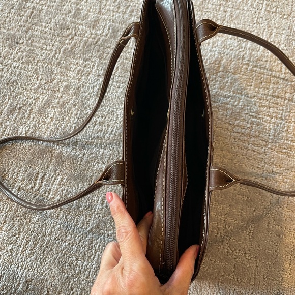 Leaders In Leather Scroll Cut Out Tooled Leather  Bag, Medium Size, Brown/Ivory - Picture 8 of 16